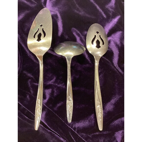 International Radiant Rose Serving Spoon Ladle Pie Server Lot Of 3 Discontinued - Picture 4 of 9